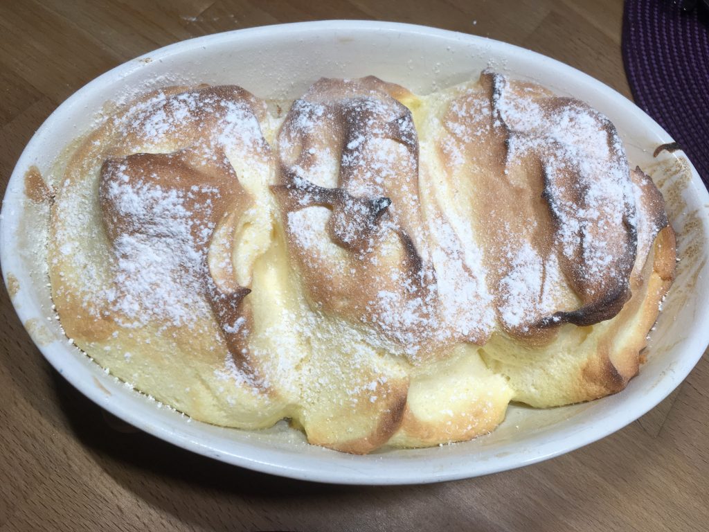 Salzburger Nockerl im Steingut