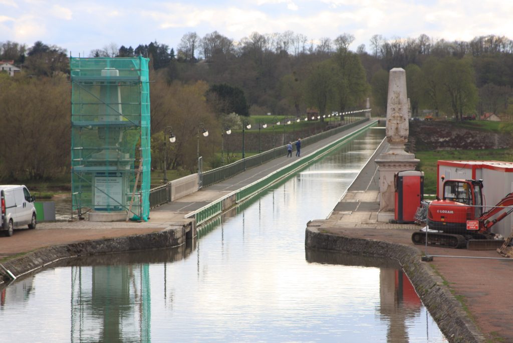 Pont Canal,Blick auf die Kanalbrücke über die Loire