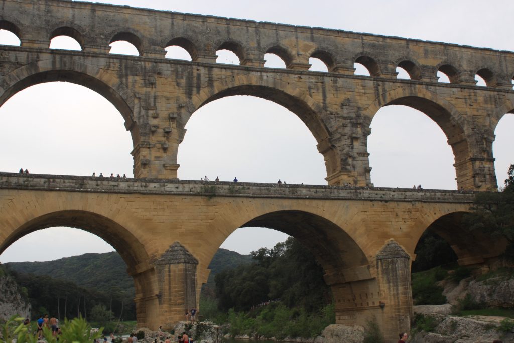 Blick auf die Pont du Gard