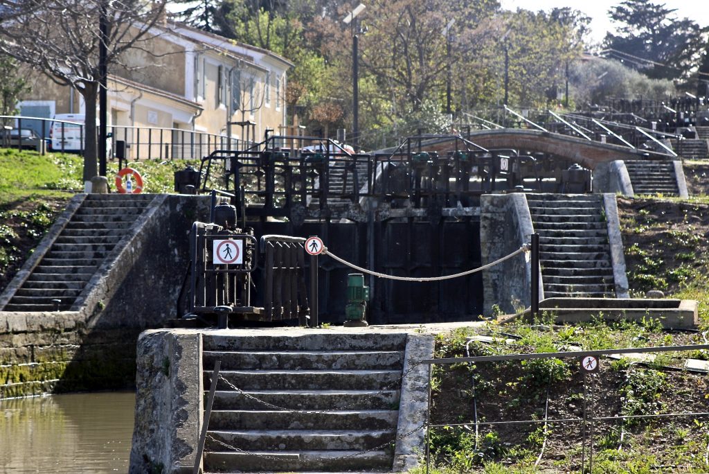 Neunstufige Schleuse am Canal de Midi